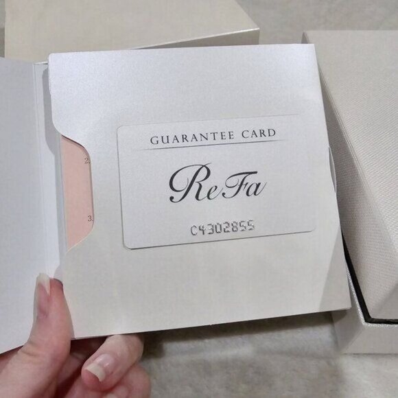 ReFa CARAT ✦ Platinum Roller ✦ Waterproof Face & Body Tool w/ Solar Microcurrent - Picture 12 of 16